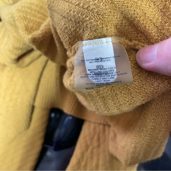 Title Nine V Neck Textured Extra Fine Merino Wool Sweater - Picture 9 of 9